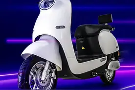 可人G500电动车评测：圆润潮流车身，800W高效能电机，动力足图片