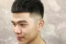 两边剃光中间留长的发型，有人叫三面光，有人叫铲青，有啥区别？图片