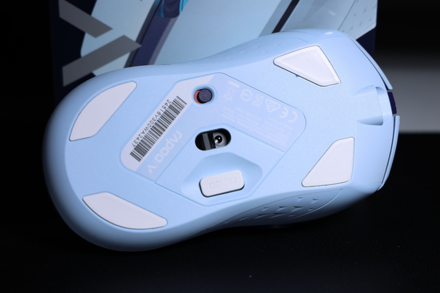 【中小手必备游戏神器】雷柏V300W双模无线RGB游戏鼠标开箱评测！