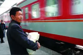 05年，千里背好友尸体回乡反被死者家属埋怨的农民工，后来怎样了图片