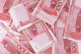 使用现金支付和手机支付各有利弊，到底哪种方式比较好些呢？图片