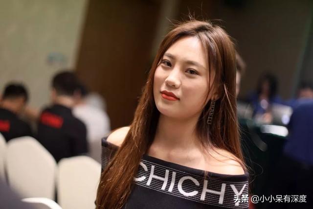 九球天后刘莎莎,变得更有女人味了!丈夫的姓氏很怪,是商界精英