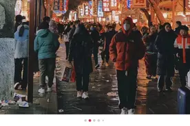 疯狂收割670亿流量，“董宇辉2.0”版新晋顶流爆火，网友：“真是越来越会玩儿了！”图片