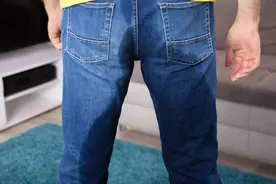 男性近期排尿若出现这些异常，需警惕，这多半是疾病来临的征兆图片