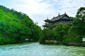 四川拥有国家5A级旅游景区十六个，排列出来与大家分享图片