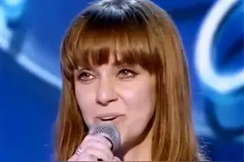 2015年，英国女歌手飞到成都，追爱四川小伙，如今俩人咋样了？图片