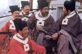 白罗方心曲领图片