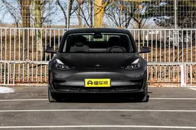 Model 3对比凯美瑞，23万左右谁更值得入手？图片