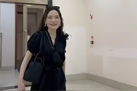 67岁韩国冻龄婆婆火爆全网，穿搭洋气情调高，顺便把儿媳打造成功图片