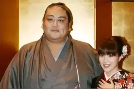 为何日本美女都抢着嫁“大胖子”相扑手？除了钱，还有个“秘密”图片