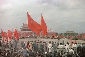 修建“十大建筑”时，曾有人提议拆除正阳门，周总理批示：不能拆图片