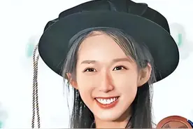 奥运最美6位女运动员：郑钦文妆前妆后反差大，杨家玉最惊艳图片