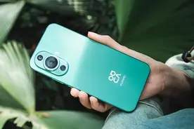 华为nova12也曝光了，第三代北斗卫星+鸿蒙4.0，坐稳最强中端机图片