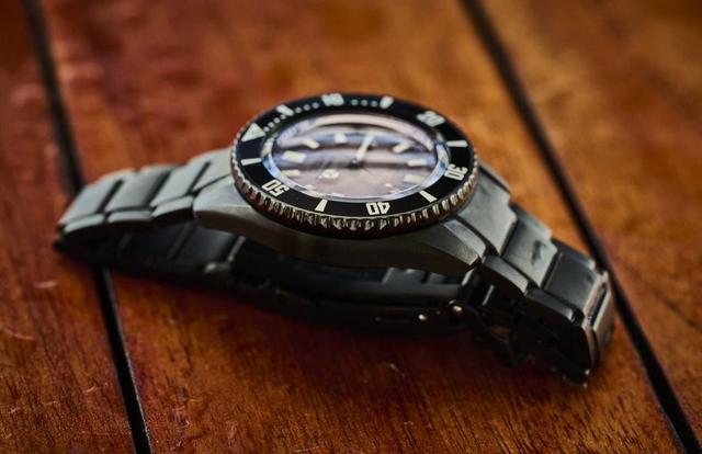 ��Ԫ��λ���¸��ŷ���Ǳˮ����ôѡ��