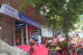 绿春政企采购实体店投入运营按下政企采购快捷键 省时省力更省心图片