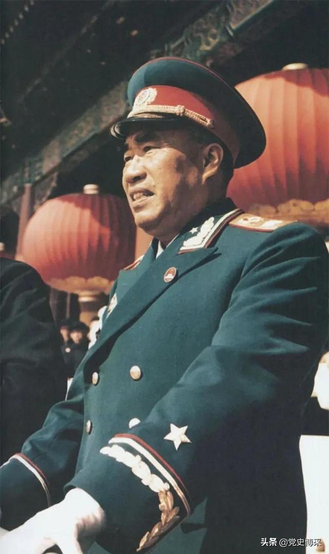 朱德简介（纪念朱德诞辰135周年｜朱德元帅一生所担任的职务）