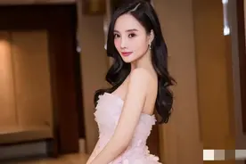 李小璐穿连体丁字裤热舞，大量不雅照遭到疯传，一手好牌打得稀烂图片