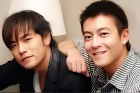 为何周杰伦站出来挺陈冠希？坦白：我被四个人群殴！只有他抄板凳图片