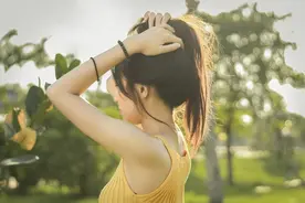 对你有感觉的女人，才会问你这3个问题，男人别错过了图片