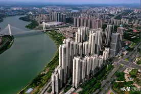 广西第一高楼住宅天誉半岛，高达两百多米的江景房，很少人知道？图片