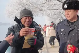 反转！重庆警方发布最新通告，事件详情曝光：李大爷撞倒的女游客图片