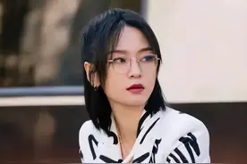 一场晚会，6位歌手假唱，这次歌坛被扒得底裤都不剩了图片
