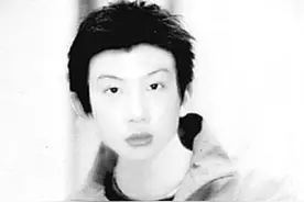 04年安徽年轻男子变性成女人，事后参加选美获奖，直言：从不后悔图片