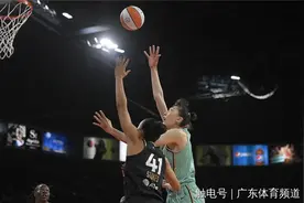 WNBA:韩旭再刷新生涯最佳！12中11砍24+8！自由人队逆转王牌队图片