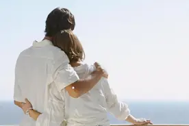 夫妻过了45岁，感情再好，也不要争以下五件事图片