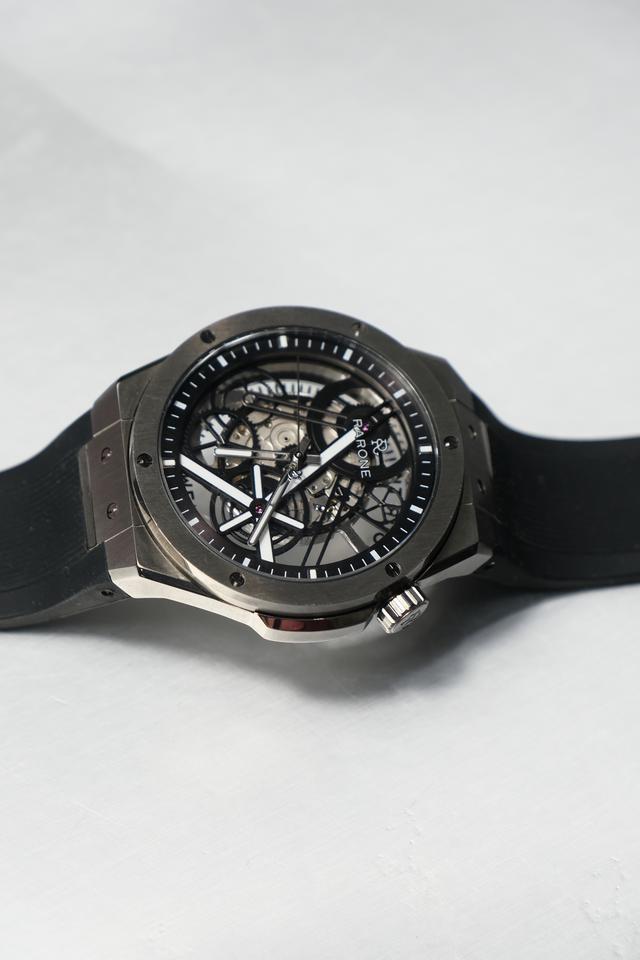 ҹ���Դ��߹⣬����ҹ����ʿ��˫���ǡ�X��е��