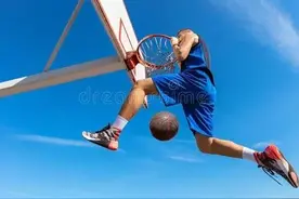 禁止球员穿69号球衣 NBA 10大奇葩规则（下）图片