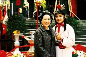 她因出演薛姨妈，成为“国民好姨妈”，她几乎是演了自己图片