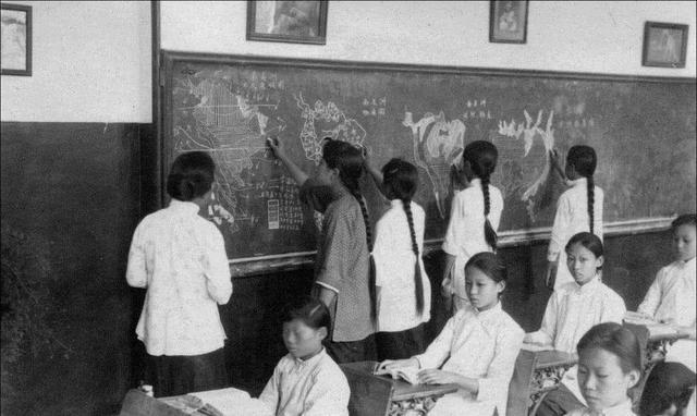 民国时期倡导“天乳运动”：女性不准束胸，违者罚款50大洋