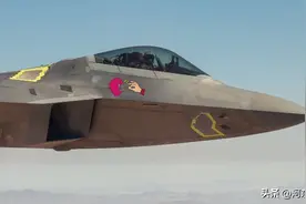 终于轮到美国抗议，F22首个实战战果，价值百万导弹击落一个气球图片