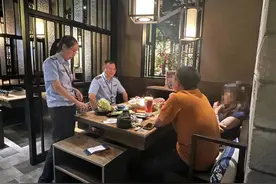 曝光！厦门4家火锅店被立案调查！都是因为这个图片