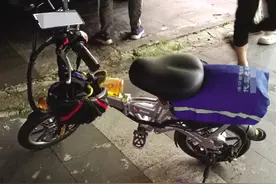 部分代驾司机骑无牌折叠电动车上路、不戴头盔、逆行闯红灯……别让代驾变“代价”图片