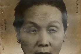 1950年“双枪老太婆”被解放军擒获，毛主席批示：不杀难以平民愤图片