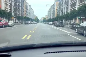 新手司机拿了驾照不敢开车上路，总结12个开车技巧，助你消除恐惧图片