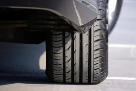 “减配”，退退退图片