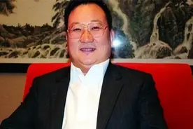“隐形富豪”王金城：初中学历卖菜发家，狂赚300亿后50岁去世图片