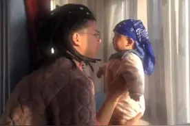 薯条妈妈：全网催当“扶弟魔”？宝妈精致如贵妇，却苦了脏辫舅舅图片