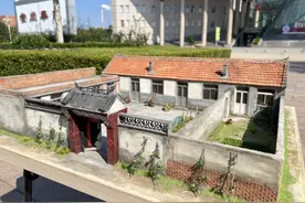 乡愁浓缩于方寸！德州大学生一个月做出微缩“老宅”，网友：突然想回老家了图片