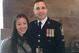 加拿大警察局“三角恋”，华裔女警与上级玩乐，最终家破人亡图片