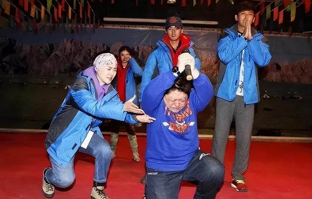 侵吞善款贪污上亿，被实名举报“假慈善”的韩红，首次正面回应