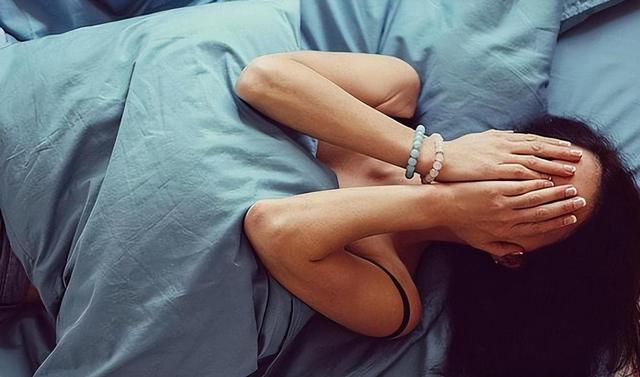 女子深夜醉酒后, 遭到摩的司机三次性侵, 误以为老公竟全力配合