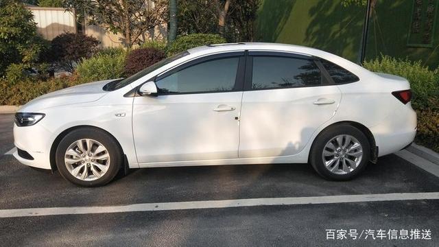 别克英朗落地8万贵吗？它的内饰很差吗？车主1万公里后说了小毛病