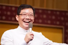 臭名远扬的3位相声演员，有的连认5个干爹，有的竟当众羞辱警察图片