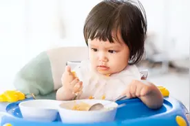 宝宝辅食啥时候能加盐？不能早于这个月龄，当心对宝宝成长不利图片