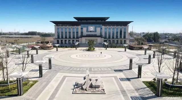 金乡县羊山镇引项目建设之水浇灌乡村振兴之花