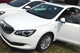 为什么有人说买车不选白色？教你一句“顺口溜”，跟着买准没有错图片